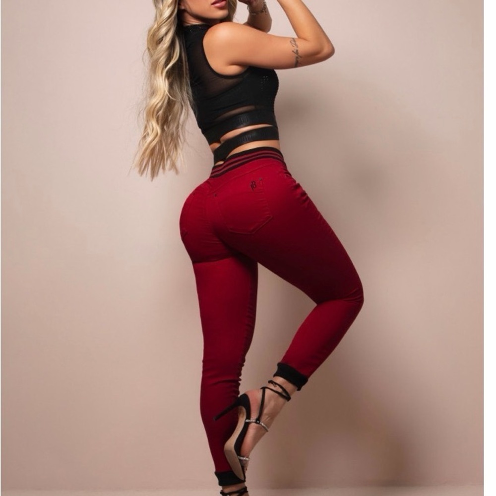 NWT Pitbull Red Jogger Skinny Pants size 27. 89% cotton